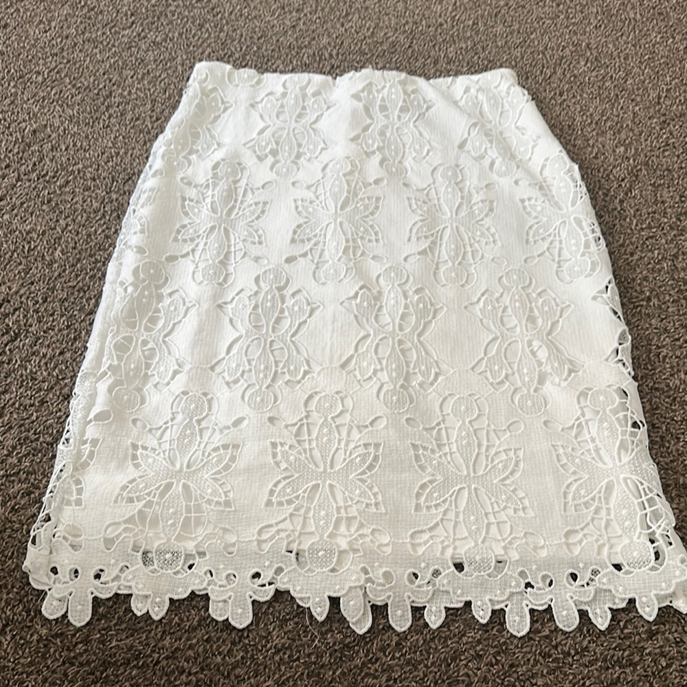 Elegant White Lace Skirt